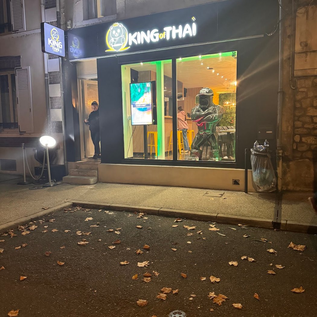 King Of Thai Montargis 2